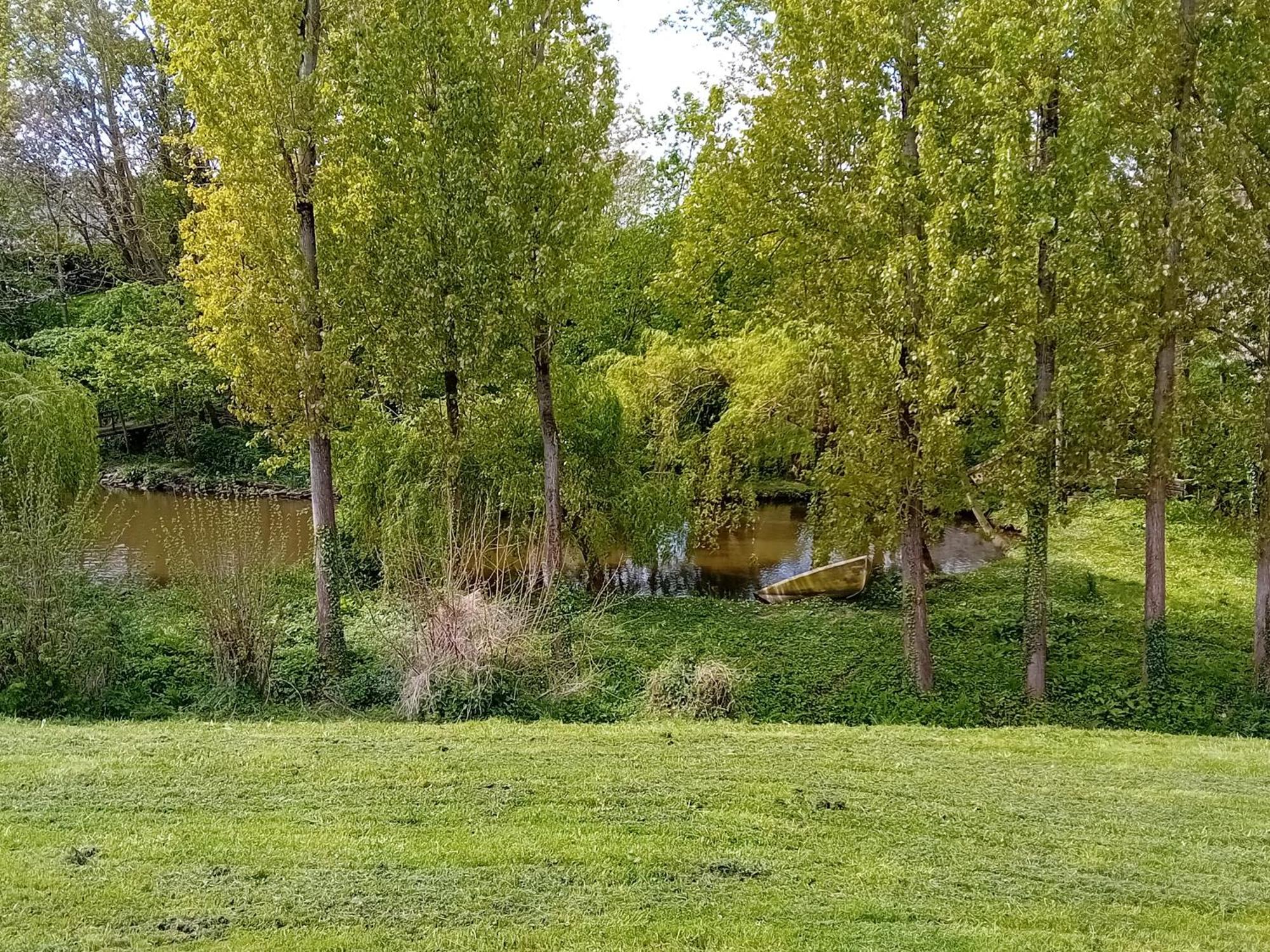 Maison au cœur de la nature Cerisy-la-Foret Extérieur photo